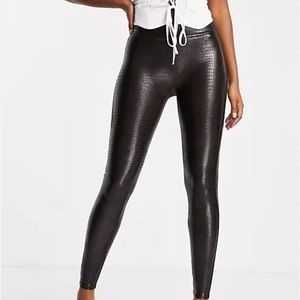 NWOT Spanx faux croc leggings medium